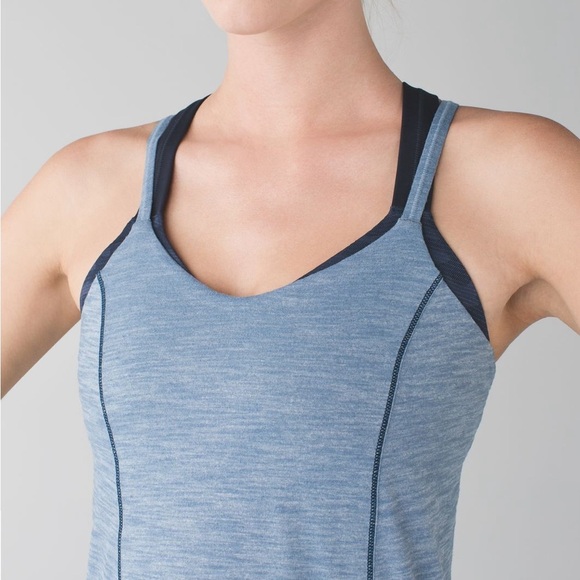 Lululemon Run For Gold Tank
Heathered Blue Denim / Deep Navy Size 8 - Picture 3 of 9